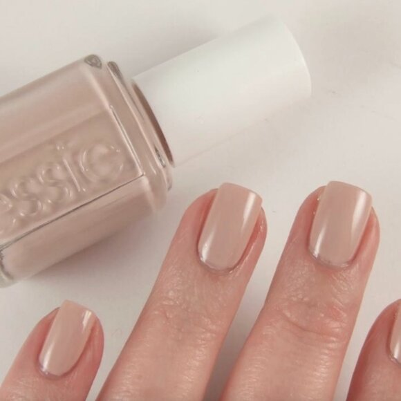 Essie TOPLESS & BAREFOOT #665 Nail Polish Lacquer - Picture 7 of 7